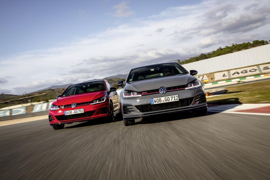  Volkswagen Golf GTI TCR 3-Door (Typ 5G) 2019 года  (WW) (фото 75 из 107)